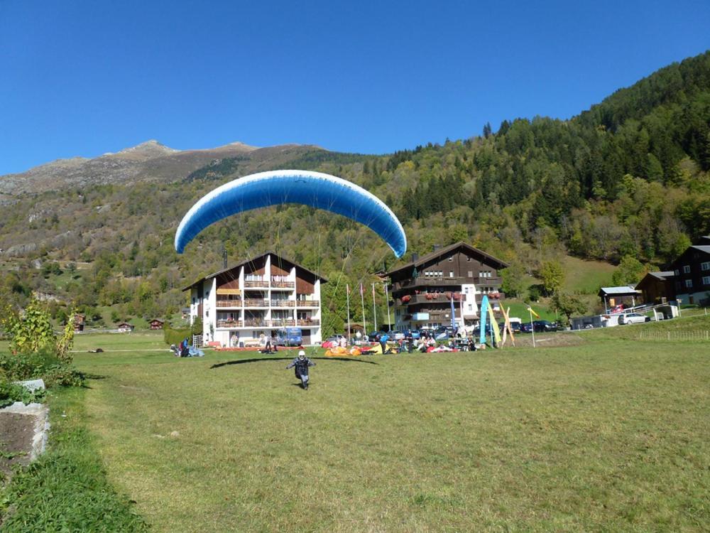 Casa Yolanda Familienwohnung Mireille Fiesch Bagian luar foto