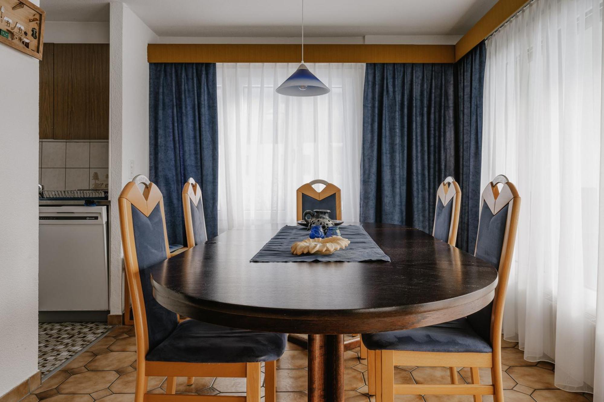 Casa Yolanda Familienwohnung Mireille Fiesch Bagian luar foto